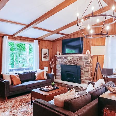 Stylish And Cozy Cabin, Walking Distance To Big Bass Lake Gouldsboro 외부 사진