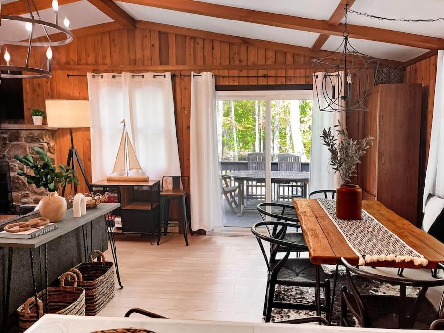 Stylish And Cozy Cabin, Walking Distance To Big Bass Lake Gouldsboro 외부 사진