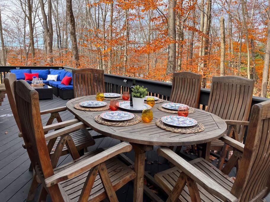 Stylish And Cozy Cabin, Walking Distance To Big Bass Lake Gouldsboro 외부 사진