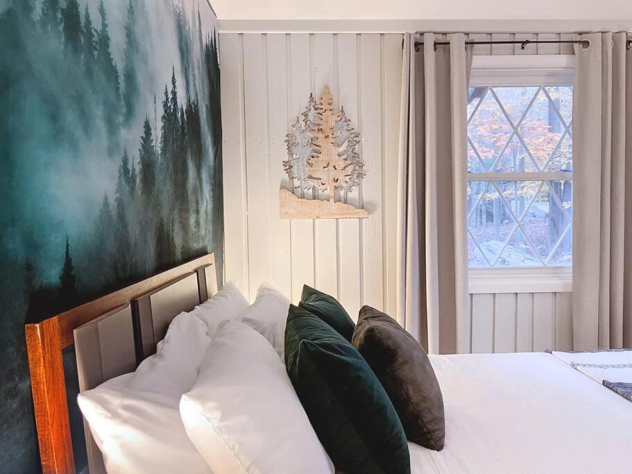 Stylish And Cozy Cabin, Walking Distance To Big Bass Lake Gouldsboro 외부 사진