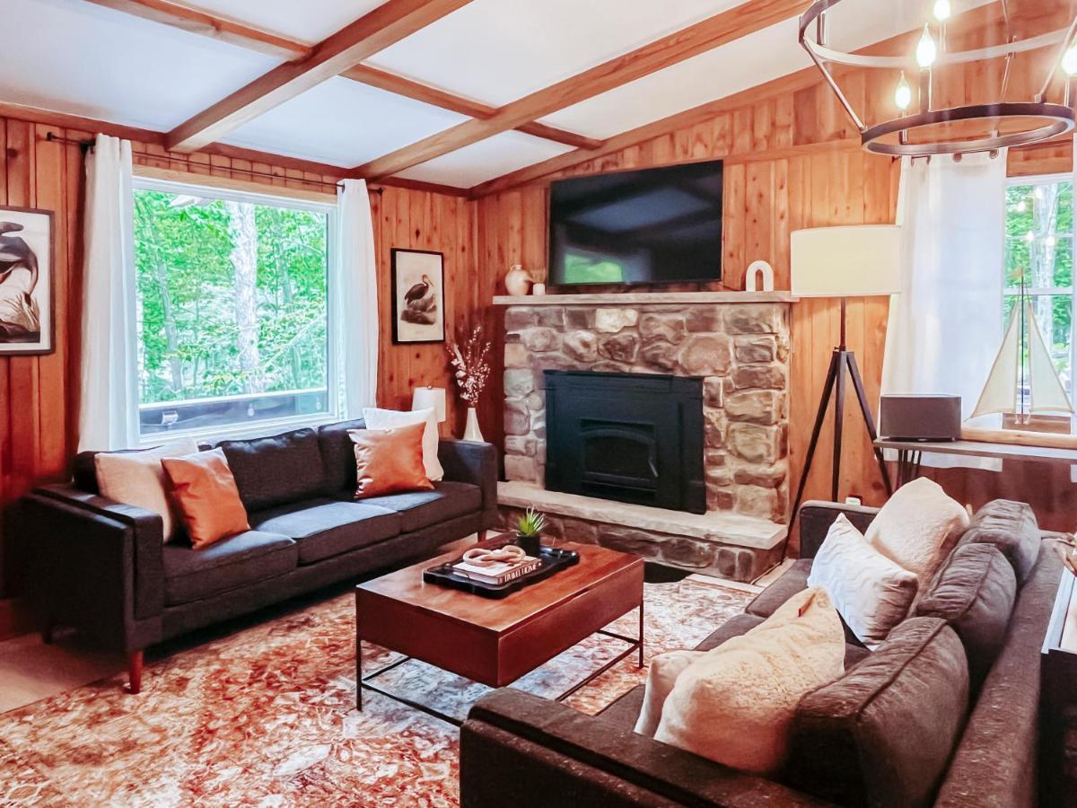 Stylish And Cozy Cabin, Walking Distance To Big Bass Lake Gouldsboro 외부 사진