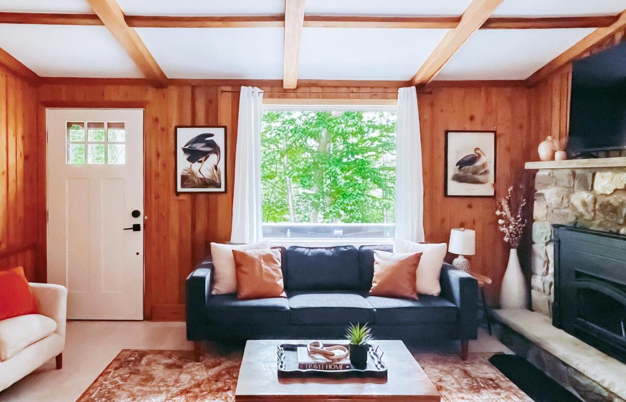 Stylish And Cozy Cabin, Walking Distance To Big Bass Lake Gouldsboro 외부 사진